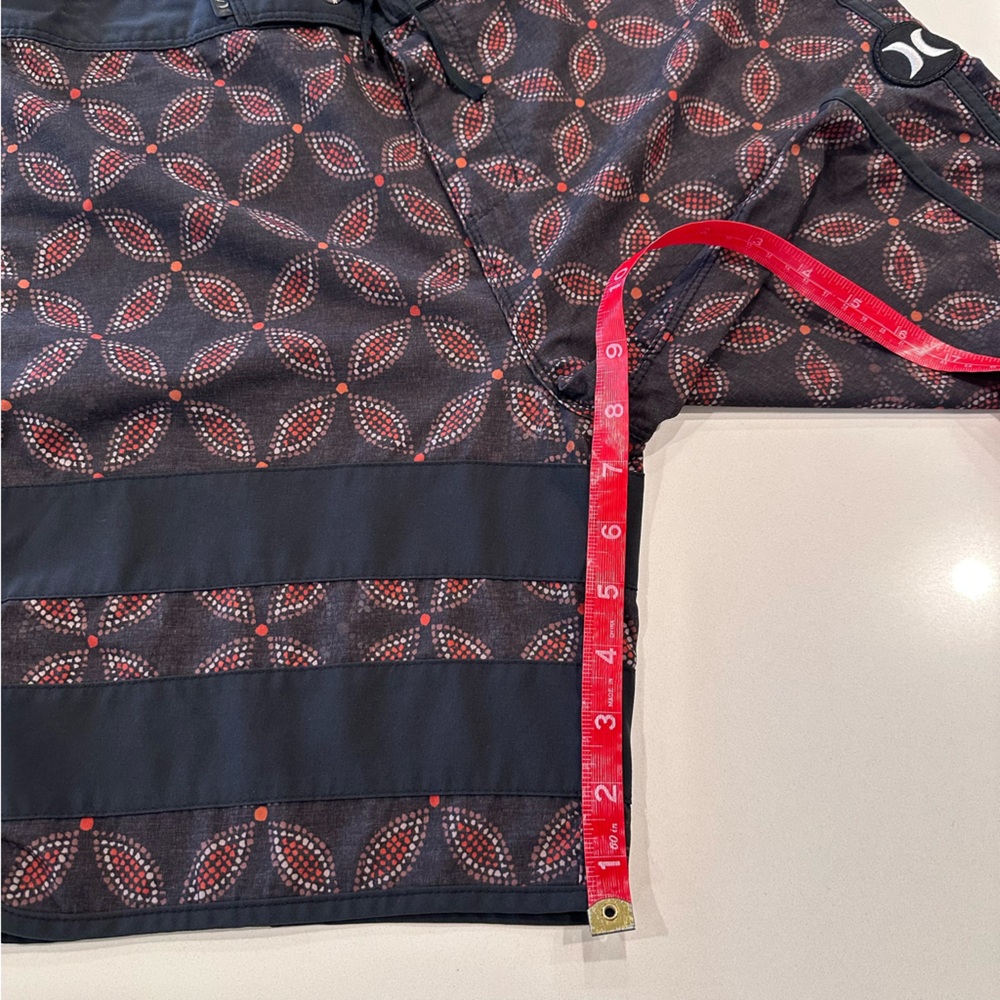 Hurley Black Geometric Swim Board Shorts Size 29 - Picture 5 of 8